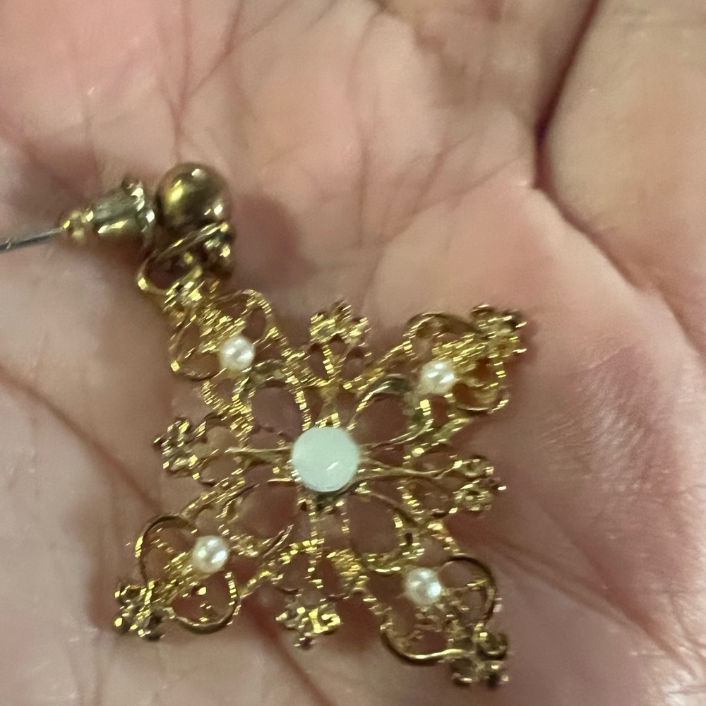 Vintage Gold and White Stone Earrings - Picture 7 of 8